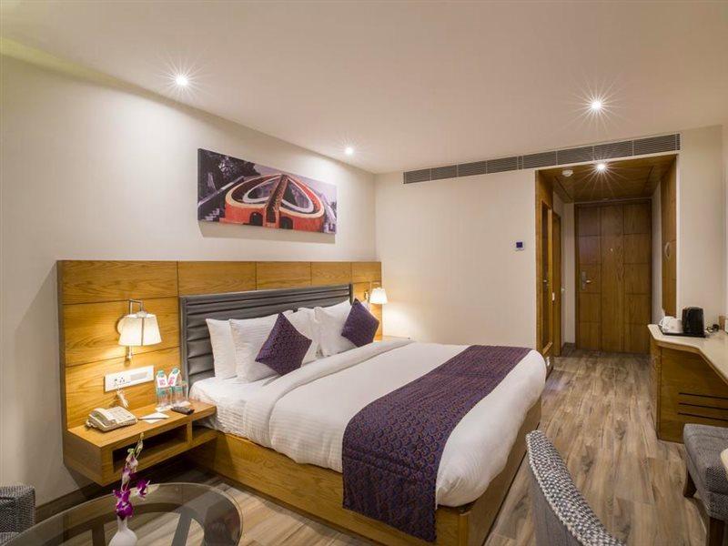 Regenta Central Cassia Zirakpur Chandigarh Zewnętrze zdjęcie