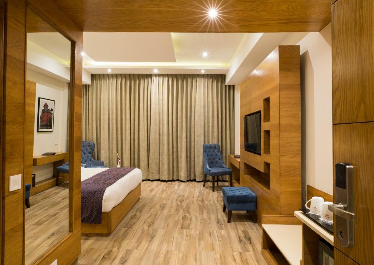Regenta Central Cassia Zirakpur Chandigarh Zewnętrze zdjęcie