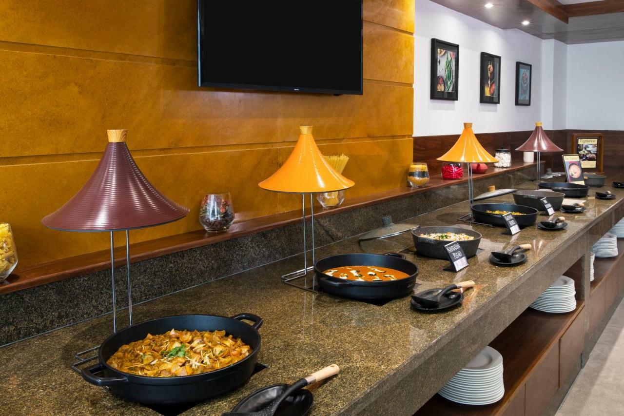 Regenta Central Cassia Zirakpur Chandigarh Zewnętrze zdjęcie