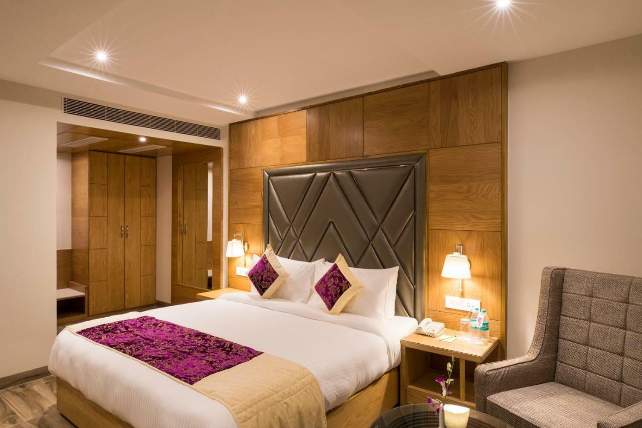 Regenta Central Cassia Zirakpur Chandigarh Zewnętrze zdjęcie