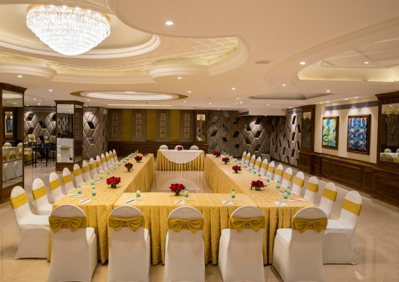 Regenta Central Cassia Zirakpur Chandigarh Zewnętrze zdjęcie