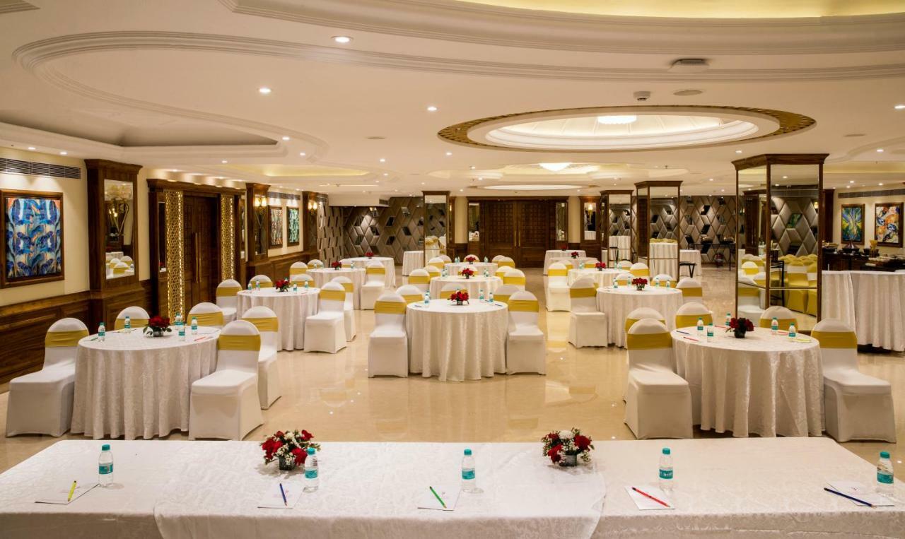 Regenta Central Cassia Zirakpur Chandigarh Zewnętrze zdjęcie